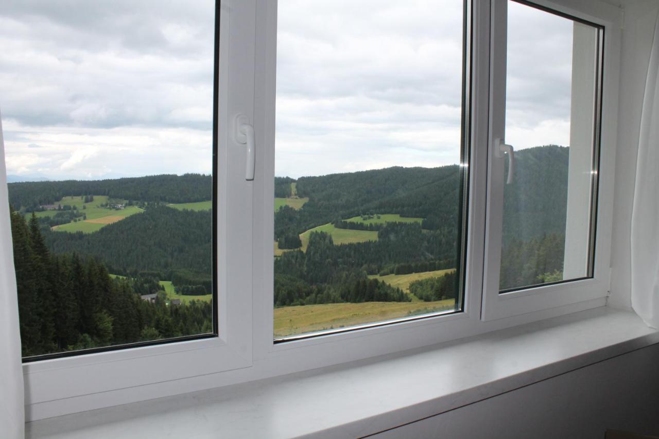 Gaestehaus Hebalm, Family & Friends Auf 900 M2 Wohnflaeche Erleben, Alleinnutzung Moeglich Pack Exterior photo